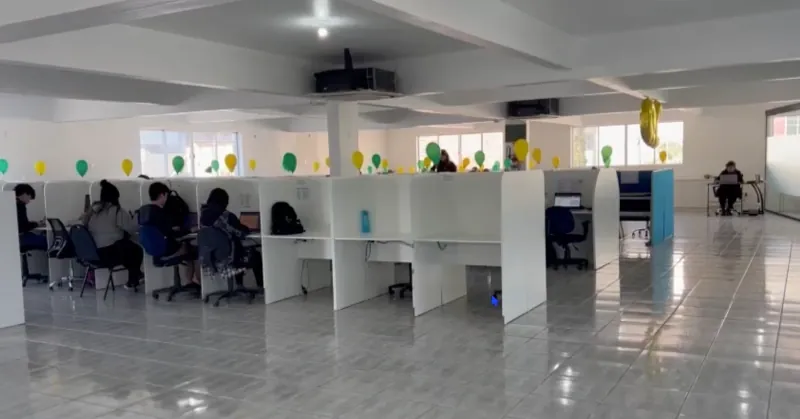 Service team workstations